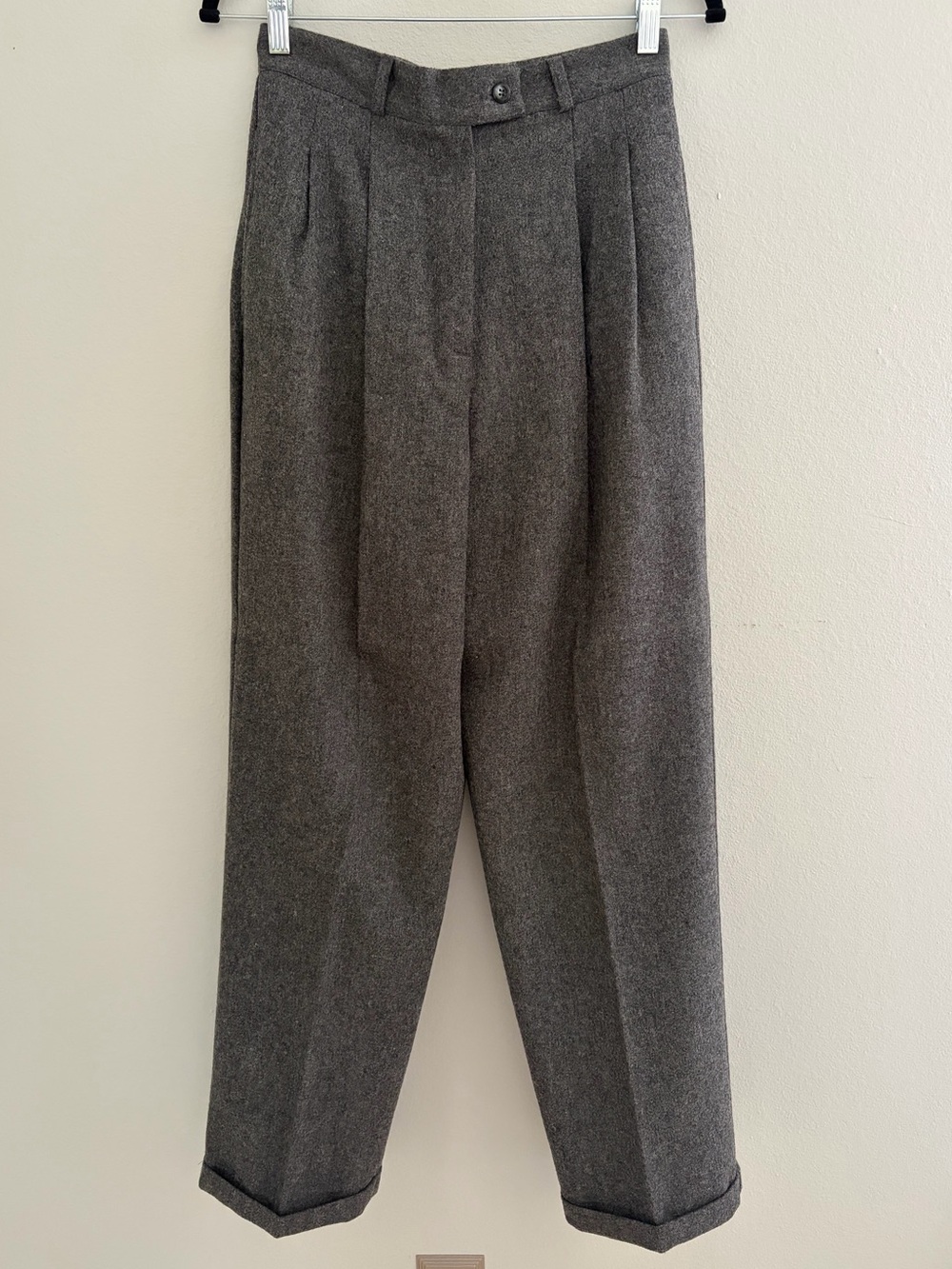 Vintage Limited Women's Size 8 Gray High Rise Wool Pleated Pants Cuffs USA - Picture 2 of 12